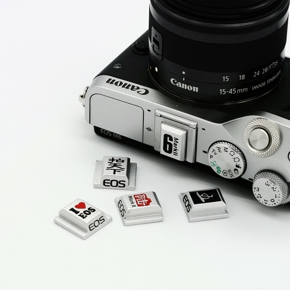 5mm(长)x18mm(宽)x6mm(高)材料成分:锌合金关于包装:abs塑料盒和戒指