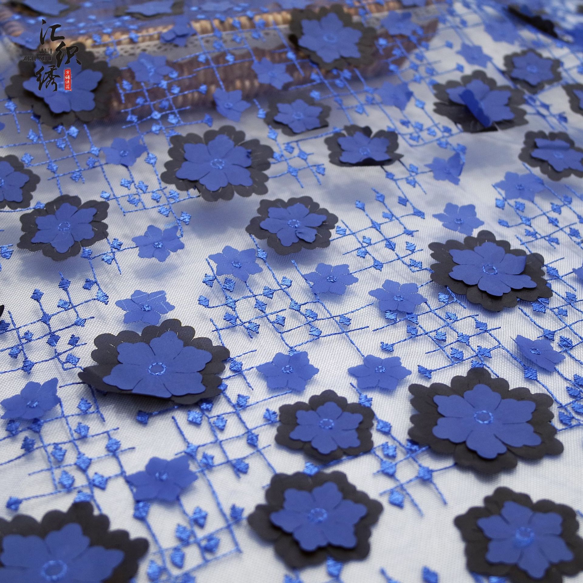 色丁激光烧花面料涤纶网纱绣花3d立体蕾丝面料时装礼服配饰