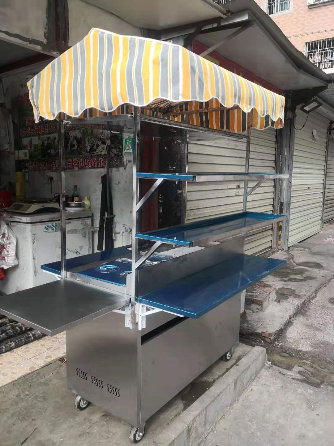 商用多功能小吃车手抓饼推车流动摆摊车油炸铁板烧扒炉夜市烧烤车