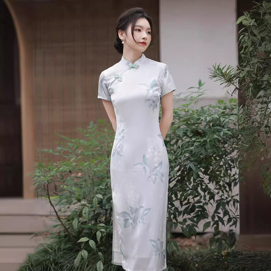 2023年春夏新款温婉淑女改良大花旗袍改良复古气质优雅短袖年轻款