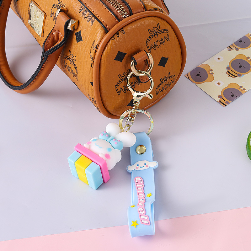 Cartoon Cute Sanrio Big Ear Dog Keychain Bag Pendant Female Car Key Chain Ornaments Small Gift Wholesale