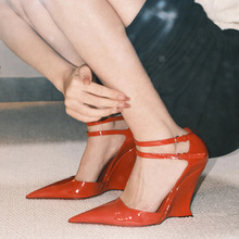 包头凉鞋红色尖头坡跟高跟鞋女2024春新款豹纹时装性感玛丽珍单鞋