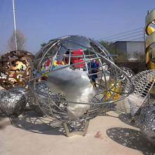 户外大型不锈钢地球仪雕塑金属镂空铁艺空心球简约装饰校园落地