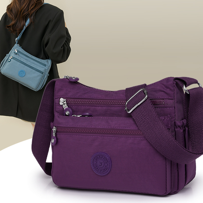 女斜挎包2023秋季新款单肩包跨境风潮尼龙布包中老年女士印花小包