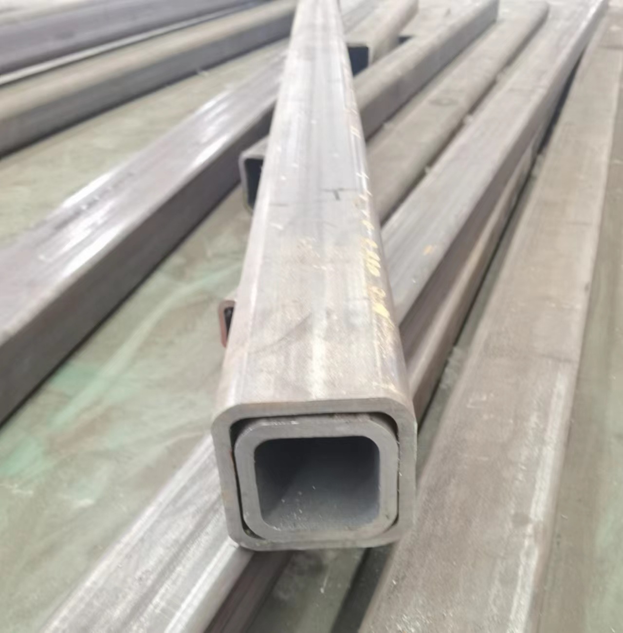 无缝钢管 无缝方管 无缝方管套管 伸缩方管 无缝方矩管 抽拉管