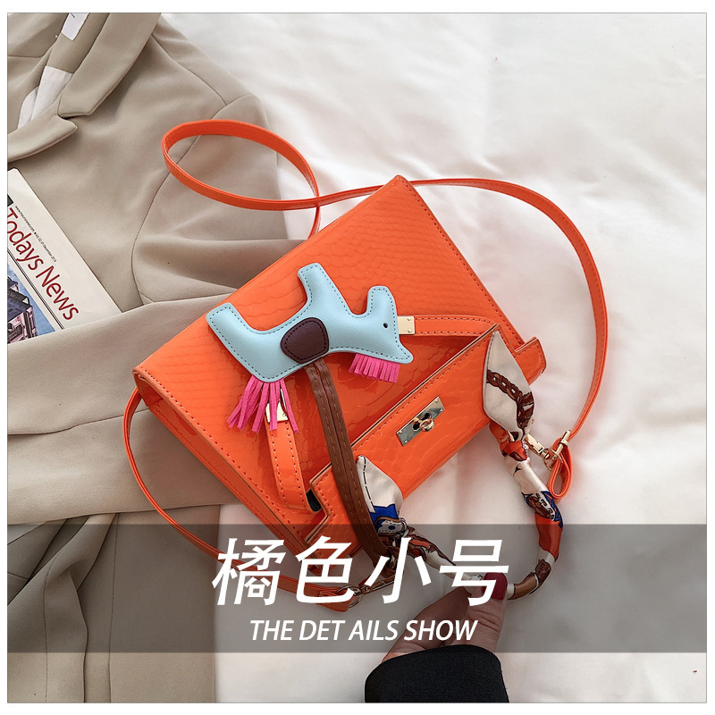 Silk Scarf Kelly Bag for Women 2023 New Fashion Personalized Handbag Commuter Women's Bag Messenger Bag with Pendant