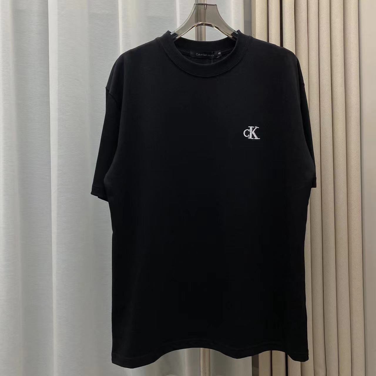 2024ck新春短袖打底衫男休闲圆领透气运动体恤红色经典时尚上衣潮