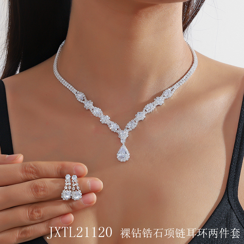 Cross-Border Supply Claw Chain Flash Loose Diamond Rhinestone Zircon Earrings and Necklace Set Retro Simple Dress Clavicle Chain Female