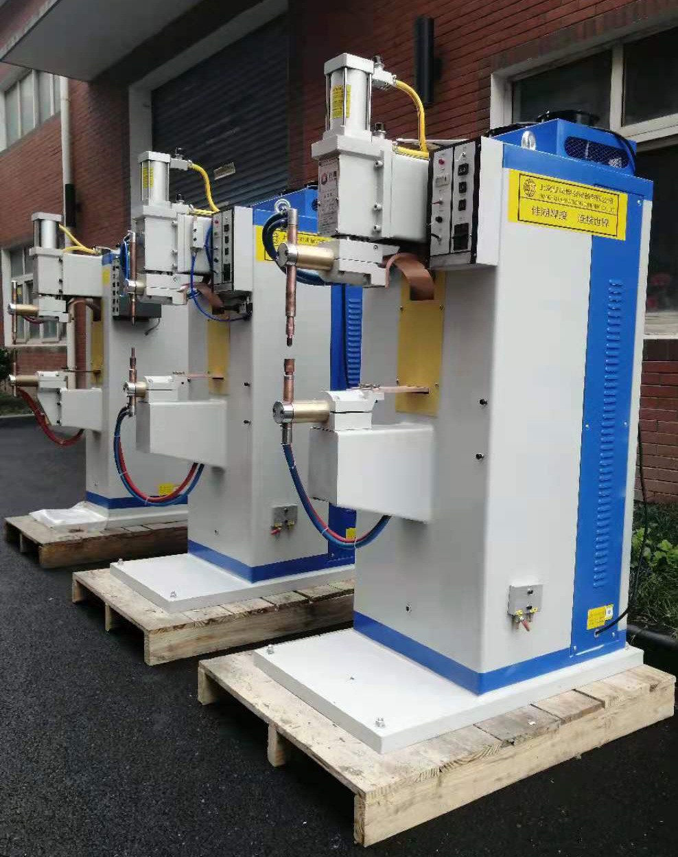 储能式点焊机焊点