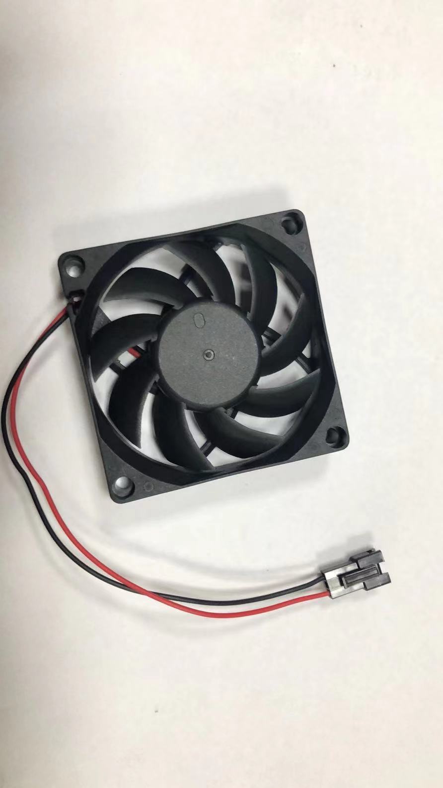 厂家批发7015散热风扇直流12v4500转风扇暖风机散热风扇