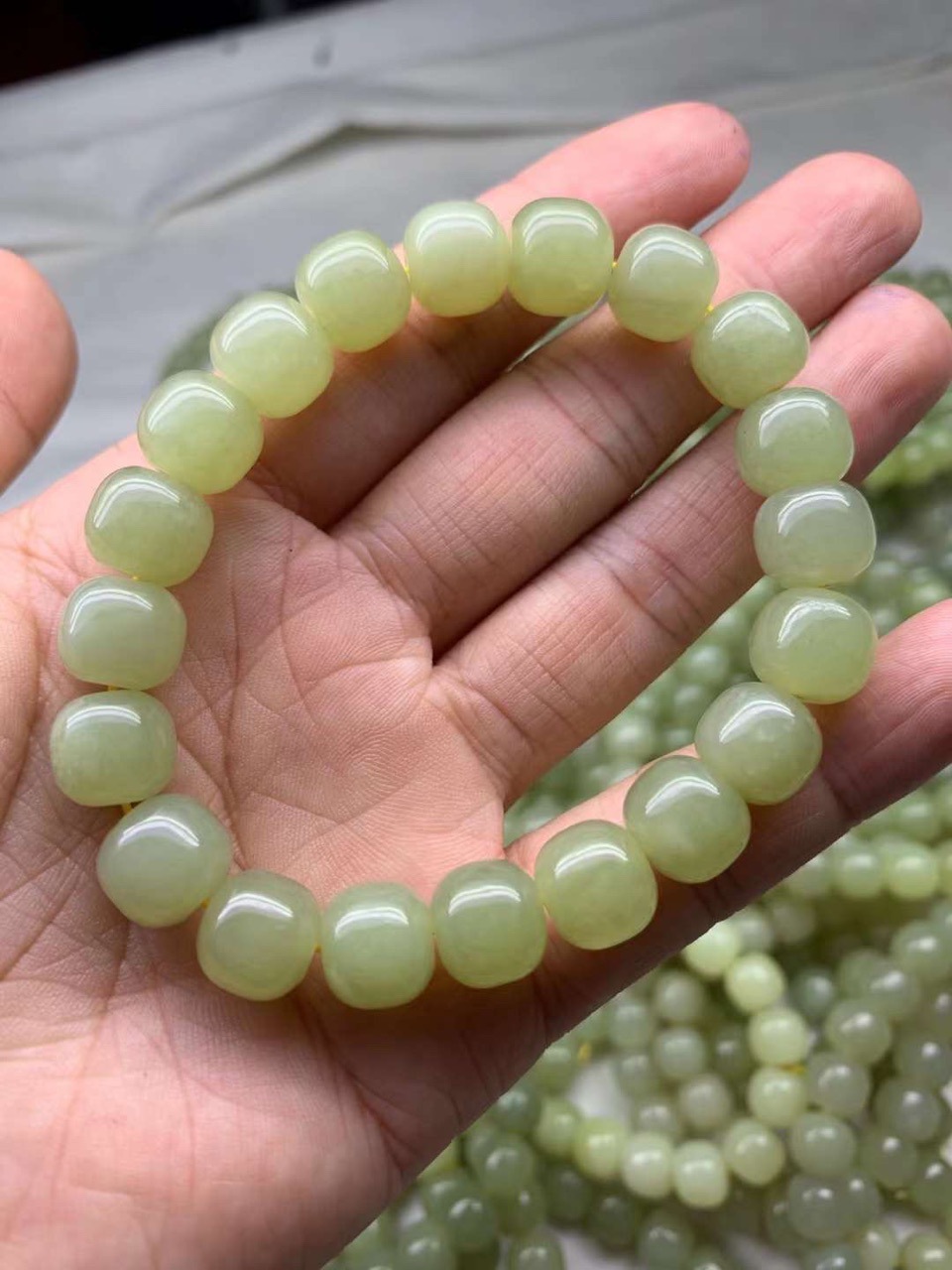 汇鑫珠宝 厂家批发 和田玉黄口料 老型珠手串 品质如图