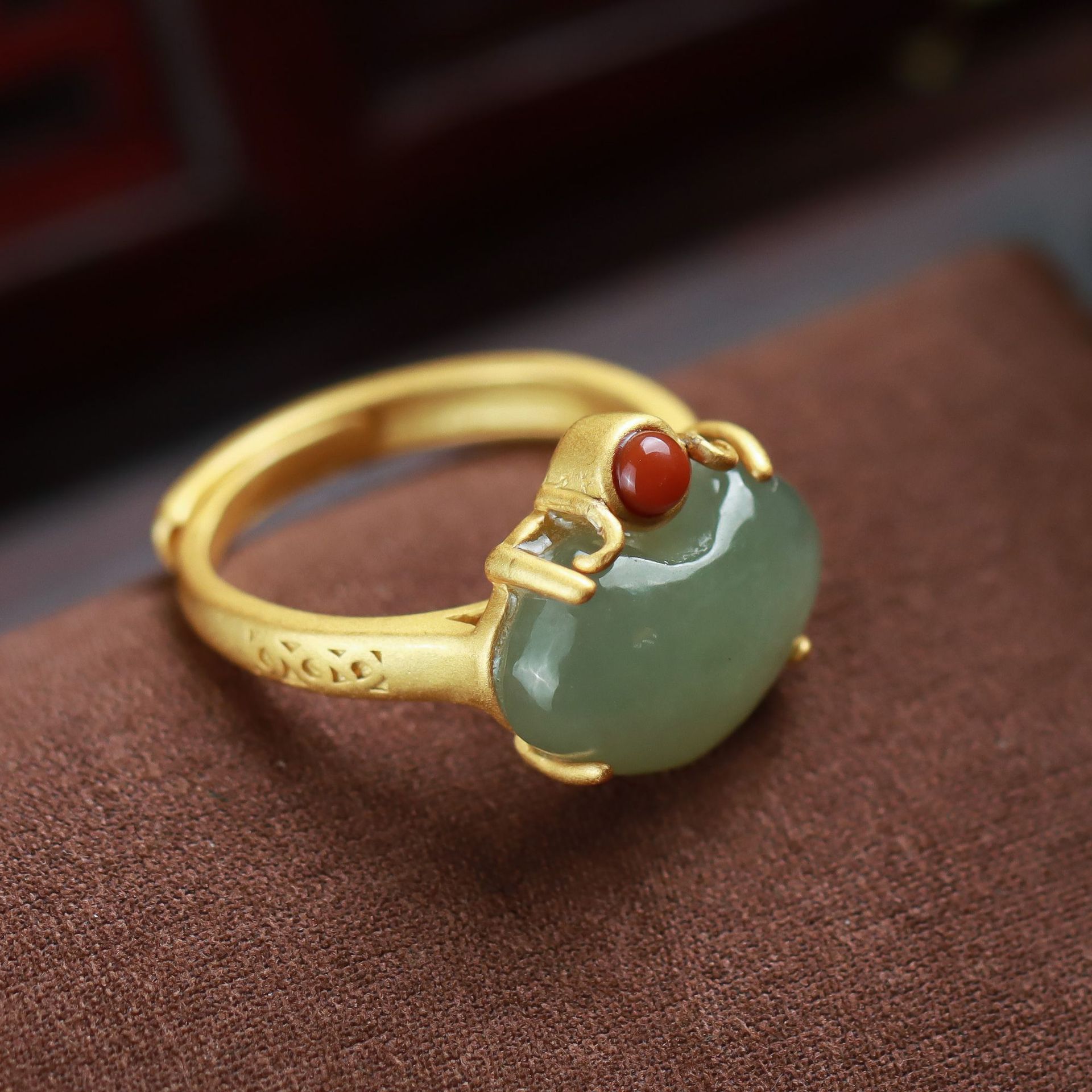 蔓时光s925纯银镀金四爪镶嵌如意戒指和田青玉戒指时尚气质复古女