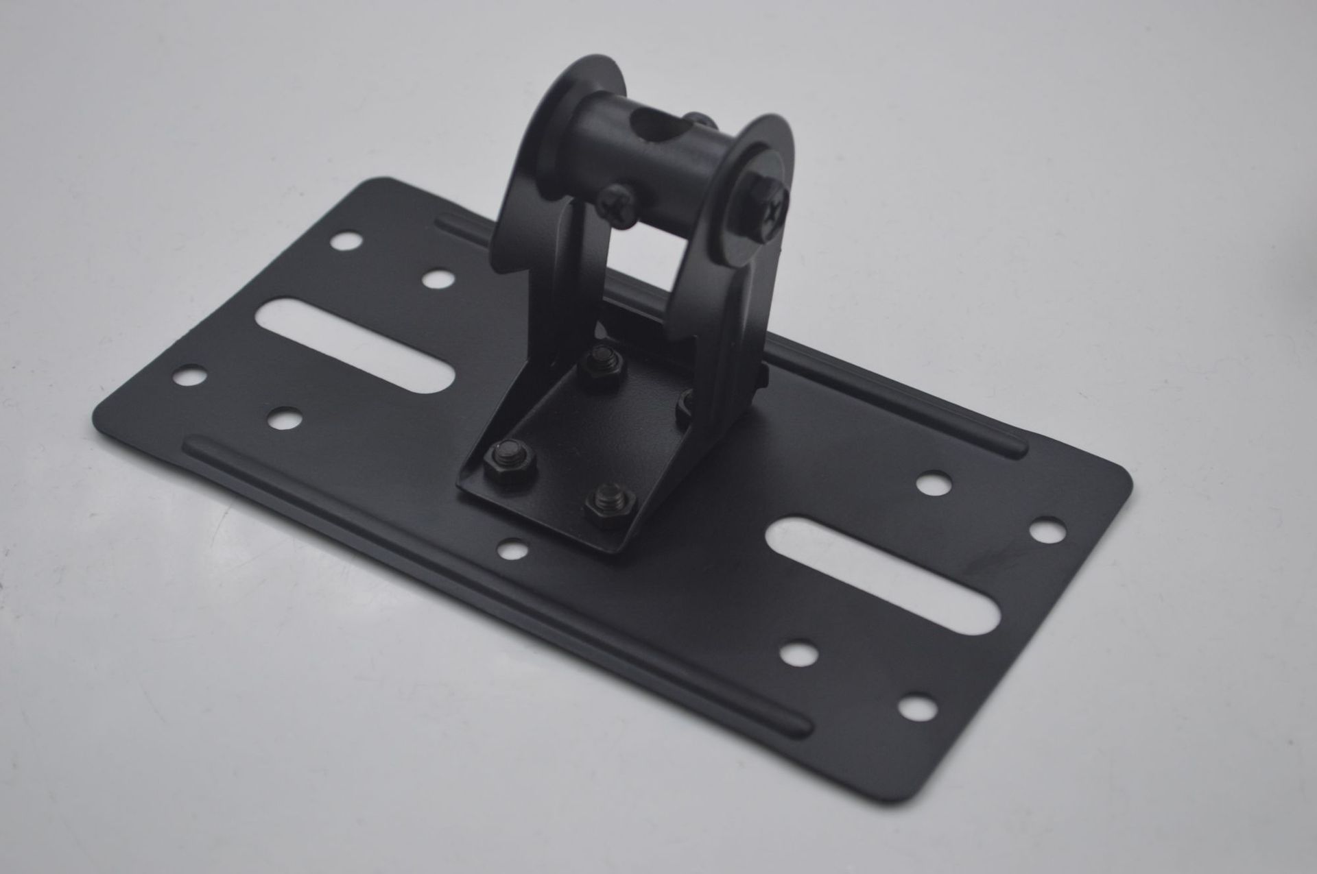 音箱挂架板环绕音箱吊板壁挂支架ktv音箱支架挂板音响墙壁挂板挂-阿里