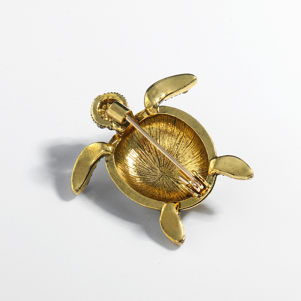 Fashion Creative Turtle Animal Brooch Personality Exaggerated Diamond Drop Oil Badge Vintage Pin Accessories Brooch