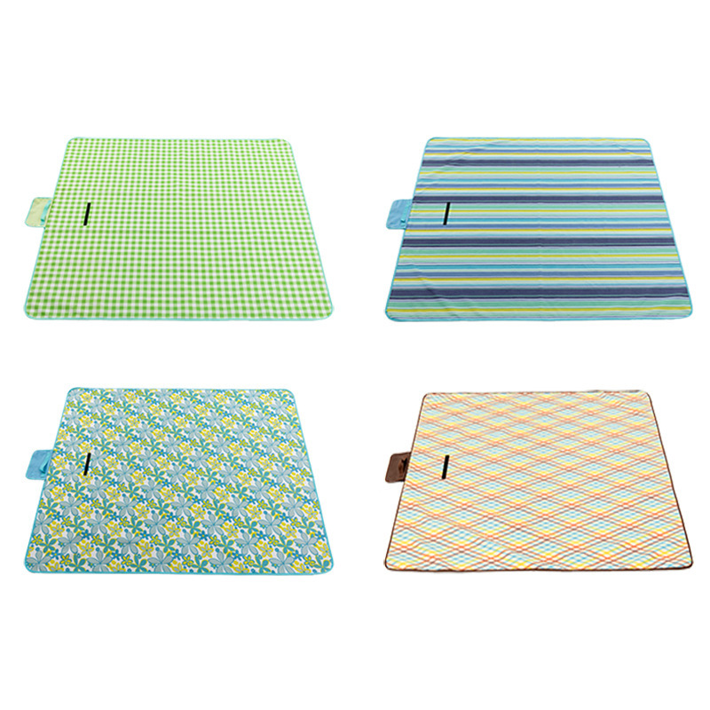 In Stock Wholesale Picnic Mat Moisture Proof Pad Outdoor Supplies Tent Mat Grassland Mat Widened Picnic Blanket Camping Hiking