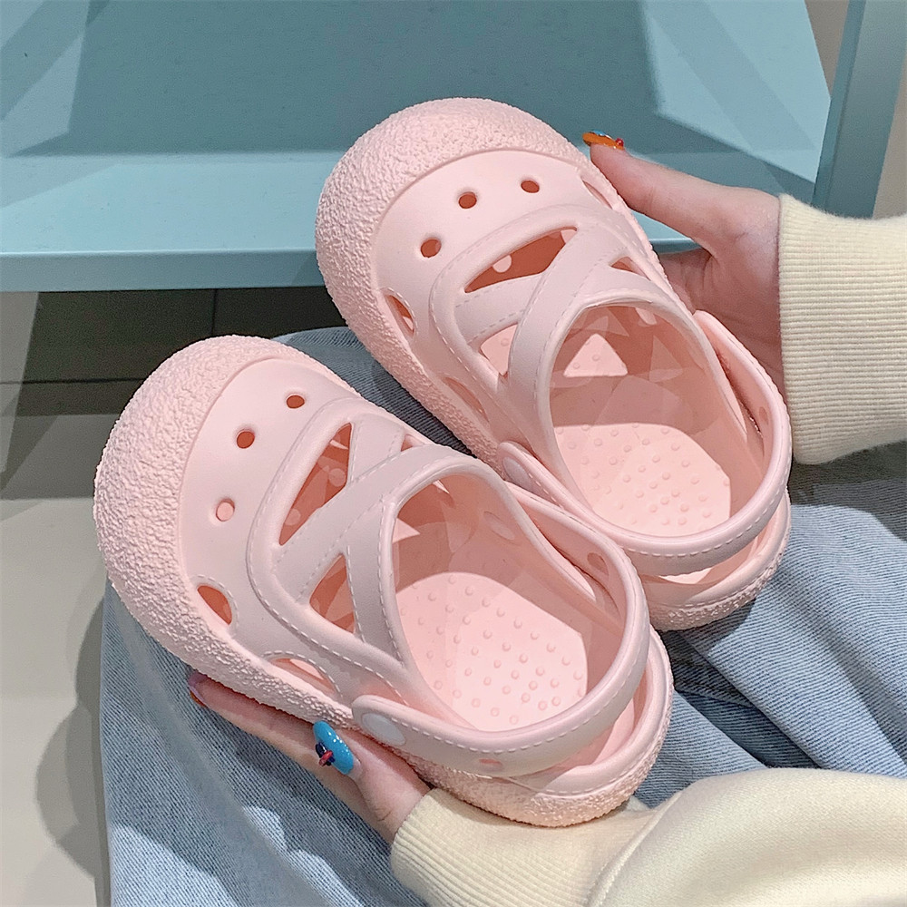 女生户外时尚两穿度假风沙滩鞋2024夏新款可爱eva软底圆头洞洞鞋