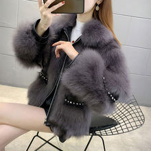 韩版时尚短款皮草外套女2023冬新款设计感铆钉蝙蝠袖皮毛一体大衣