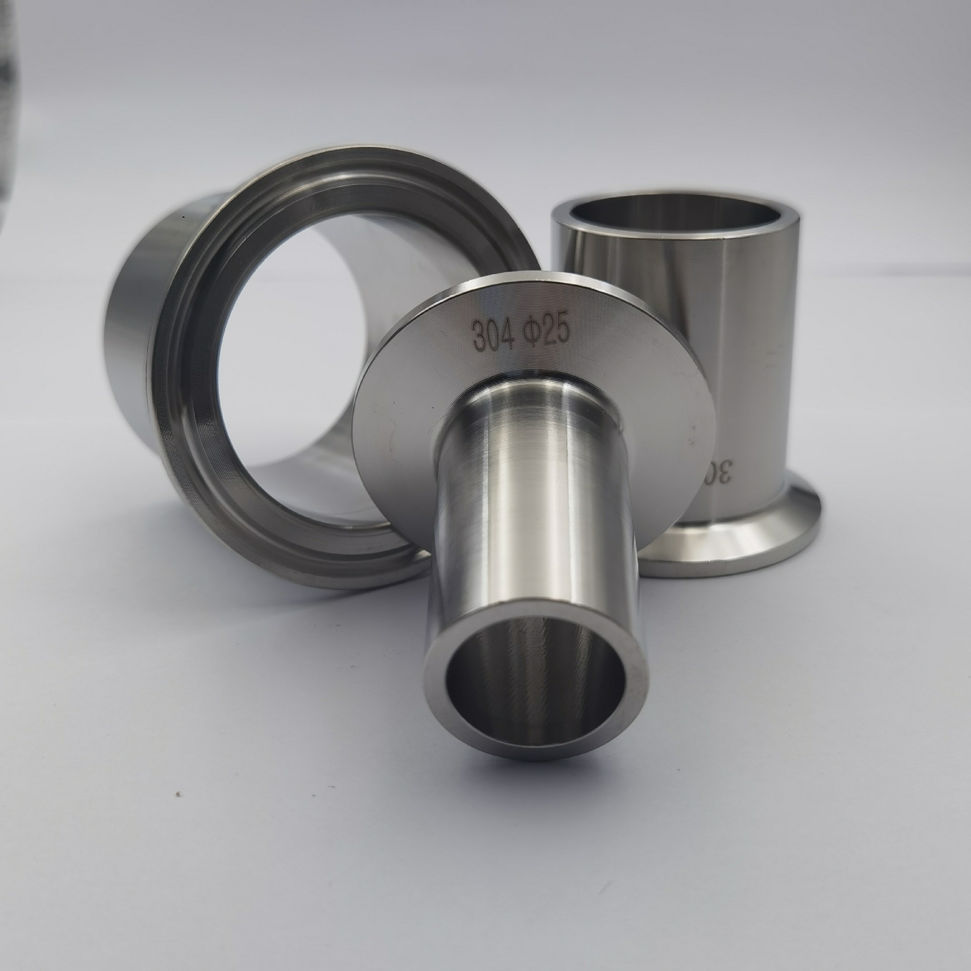 304不锈钢快装接头加长卫生级快接卡盘端头l50加厚自动焊接