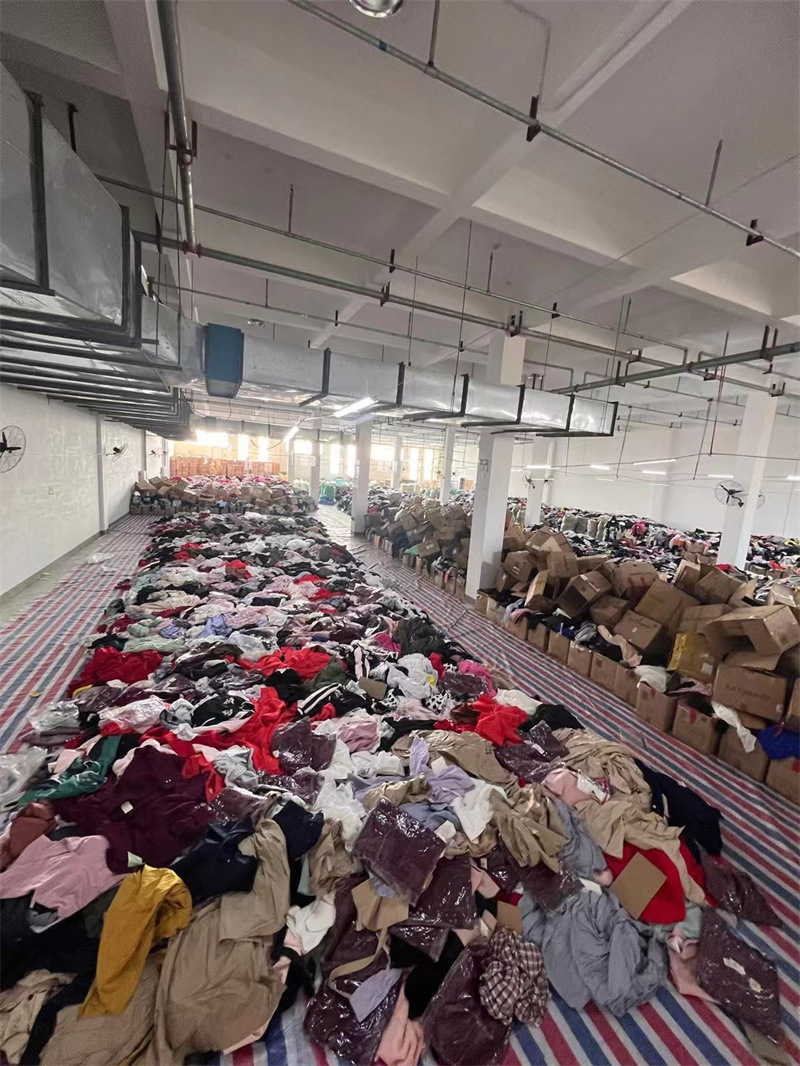 广东工厂一元尾货服装处理2022夏季地摊货源热销男装女装展会货源
