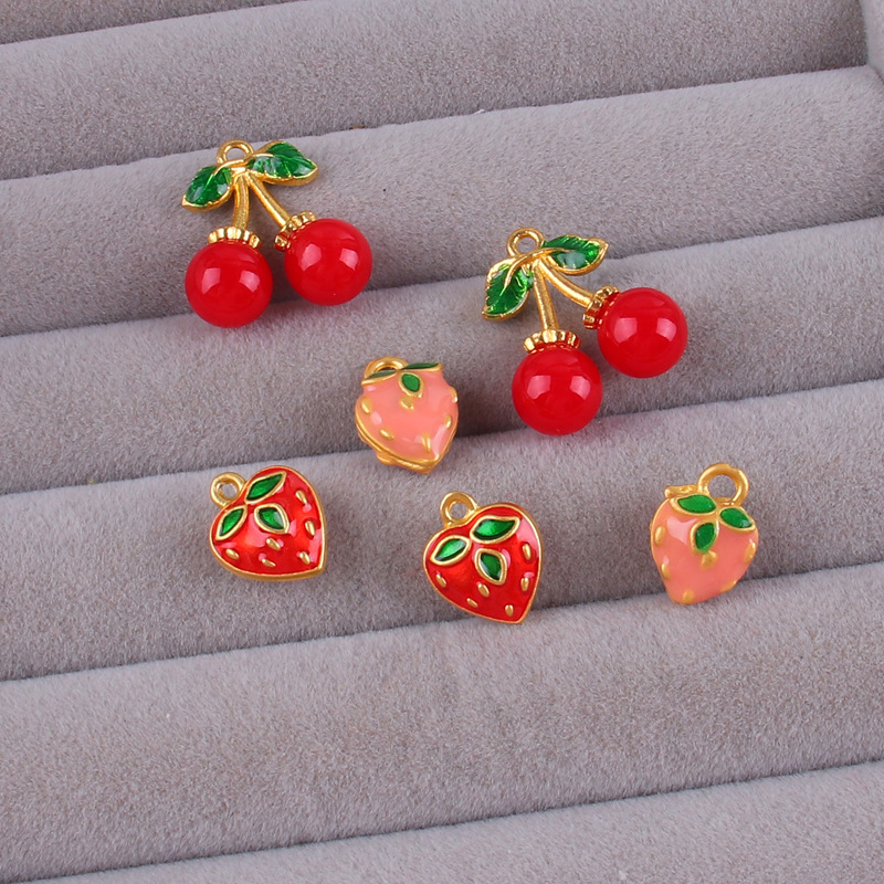 新款沙金草莓吊坠滴油珐琅彩手链项链水果立体吊坠diy挂件材料批
