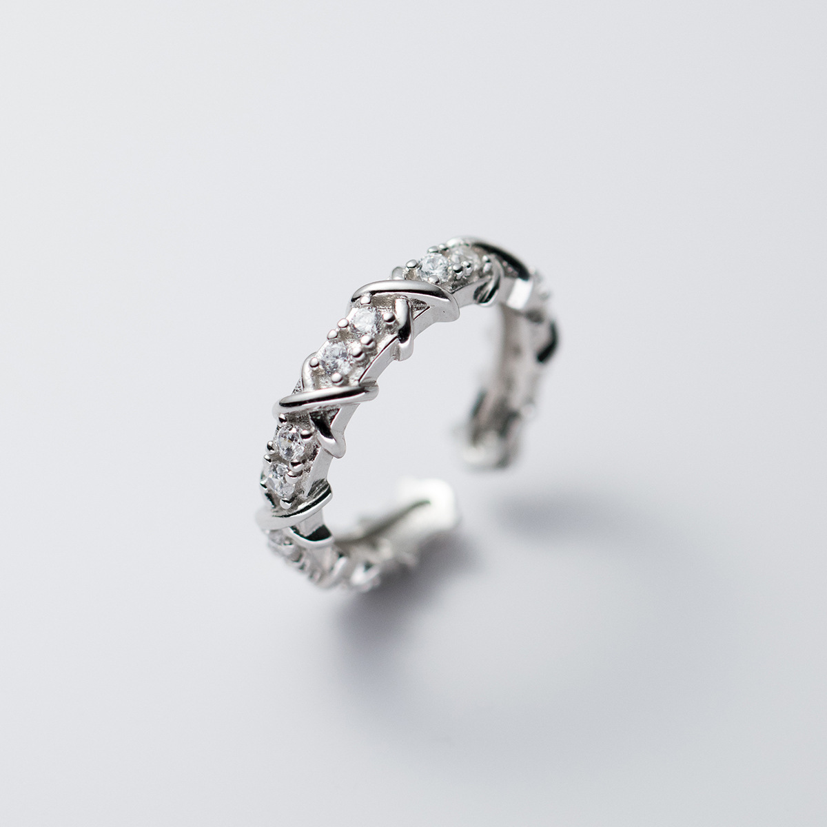 韩版简约精美x交叉闪亮锆石戒指奢华高级感冷淡风百搭热卖手饰品