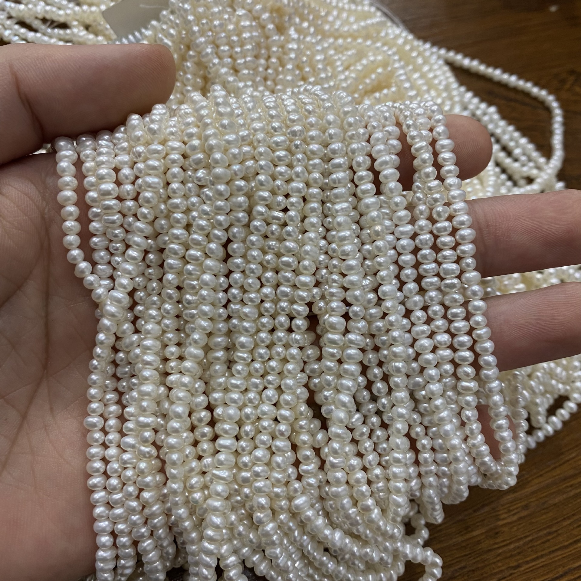 厂家销售 天然淡水珍珠3mm土豆圆珠 微瑕少纹 diy饰品配件项链