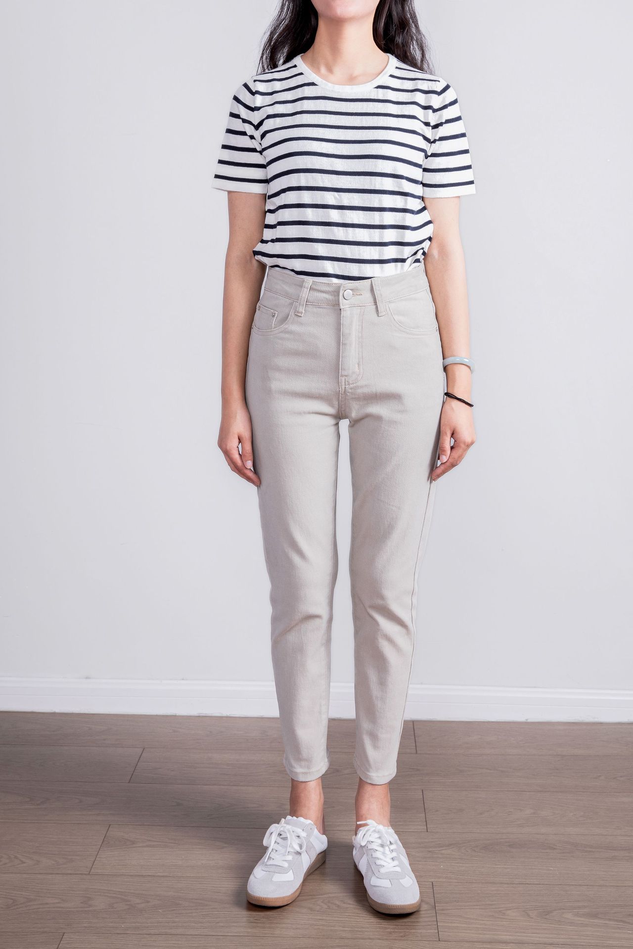 w2001锥形牛仔裤女秋冬气质通勤韩版新款时尚中腰显瘦纯色牛仔裤