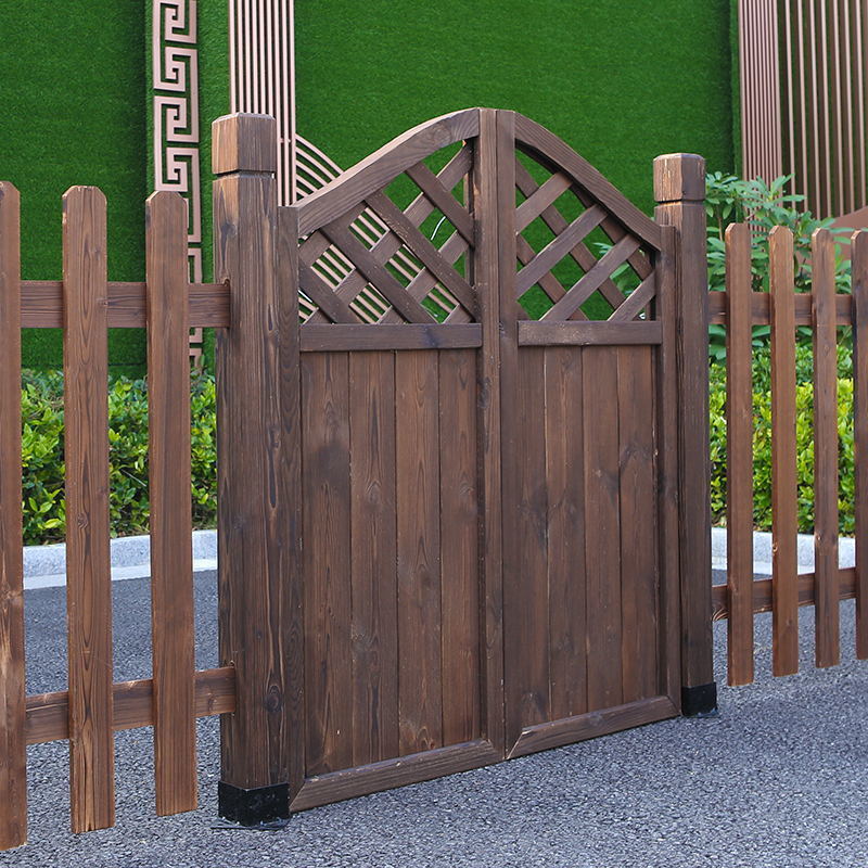 花园门户外庭院别墅阳台室外防腐木栅栏园林工程围栏围墙隔断批发