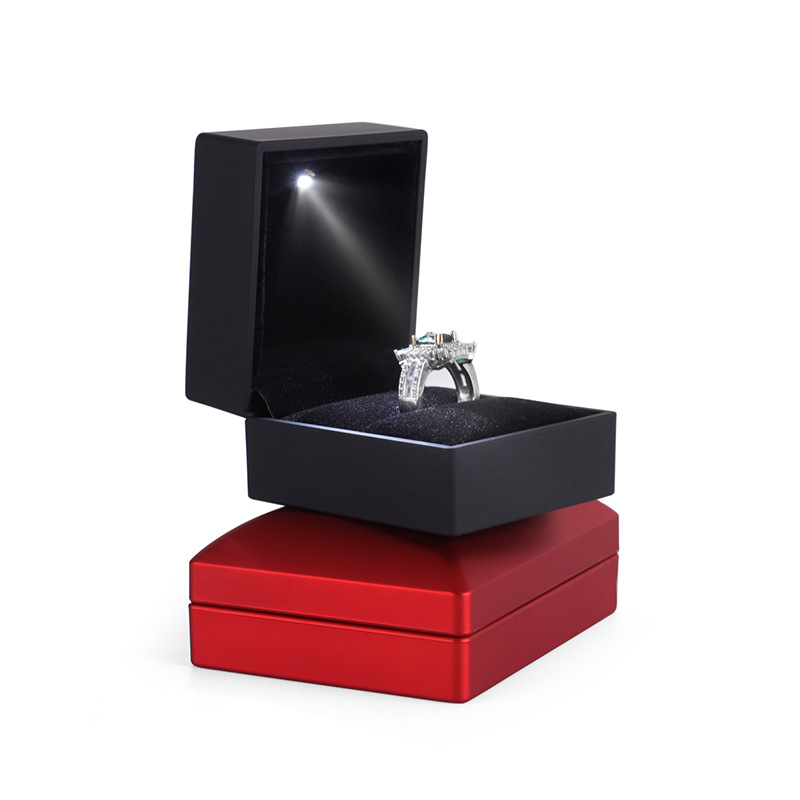 High-End Jewelry Box Led with Light Ring Box Diamond Ring Pendant Necklace Long Chain Box with Light