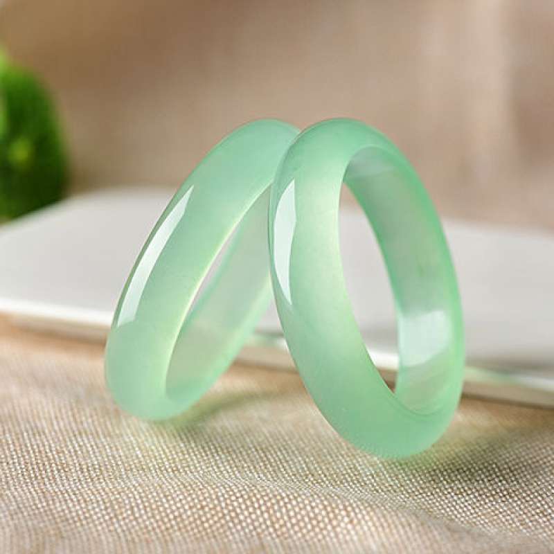 特价玉手镯缅甸冰种5翡翠色玉石英岩浅绿女款玉镯子