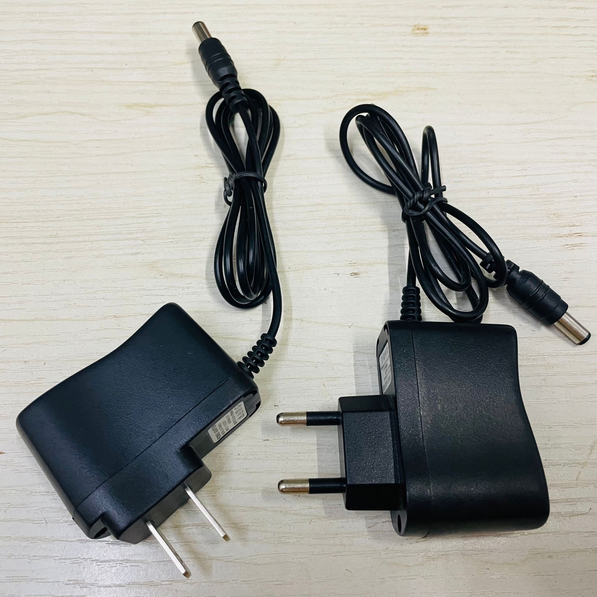 5直充充电器 dc3.5圆孔带线充电头 5.5mm带指示灯