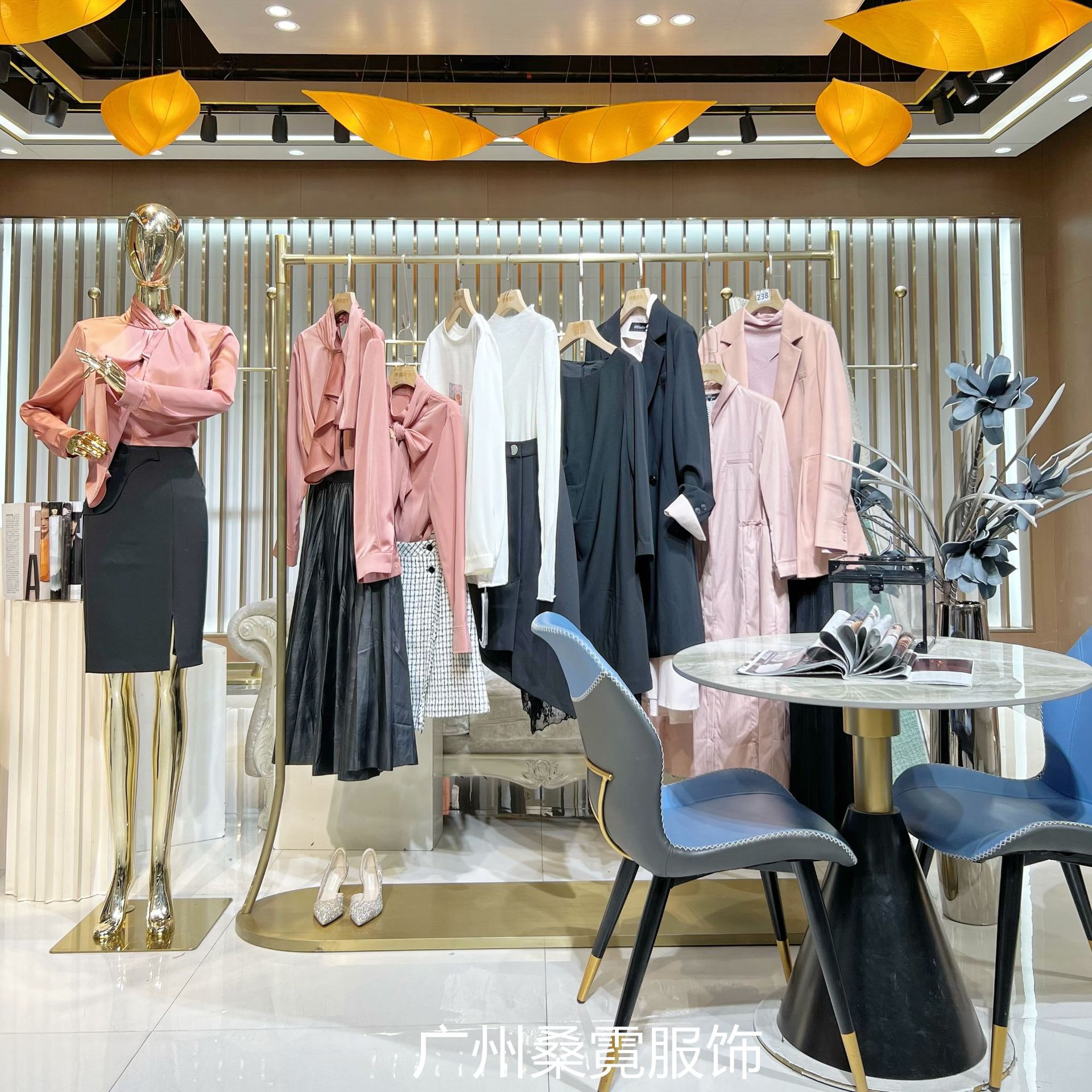 三弗国际上海一线大牌秋冬款专柜撤柜折扣女装尾货批发一手货源