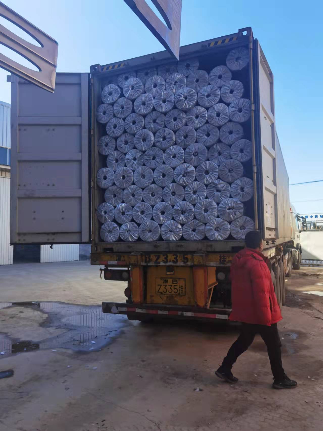 peva复合加针刺车衣布料 遮阳挡面料防雪加棉雪挡布料厂家