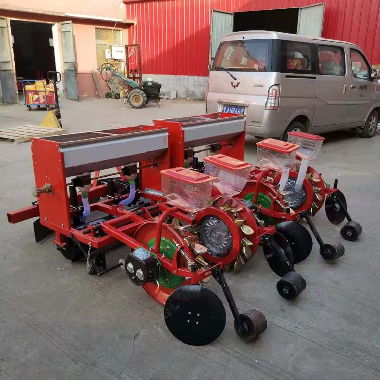 玉米谷物播种覆膜机豆类高粱施肥滴灌播种一体机铺膜机