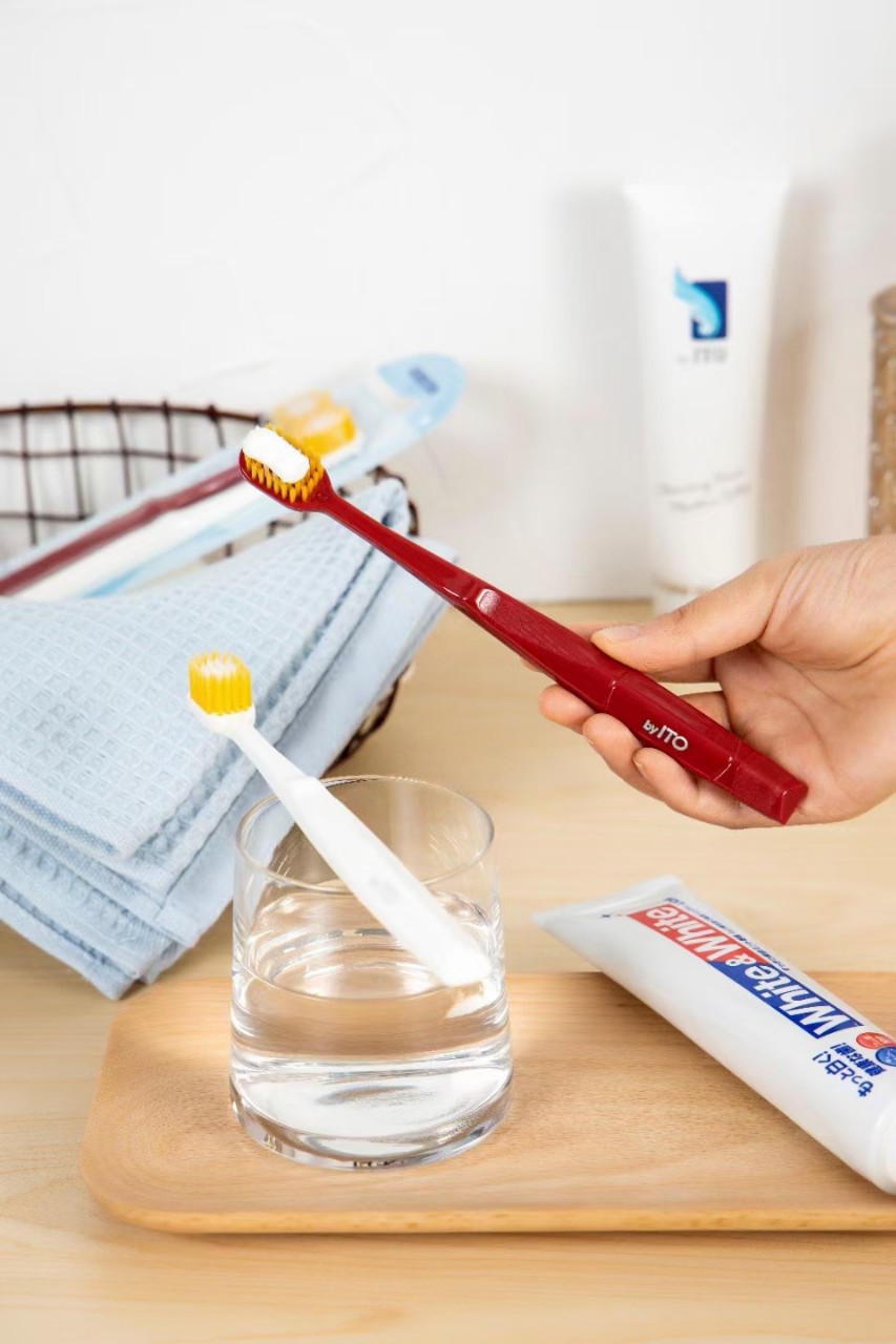 日本ito 情侣牙刷 纯色2支装家庭装 一般贸易带中文标