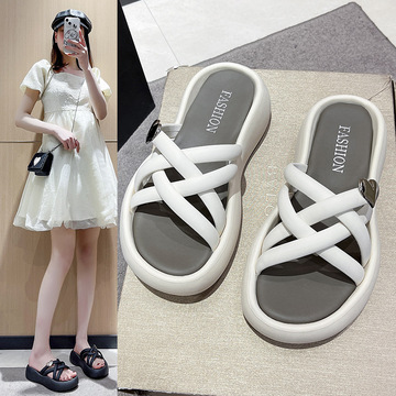 2024年夏季新款爱心一字凉拖鞋女厚底百搭网红爆款海边沙滩凉拖鞋