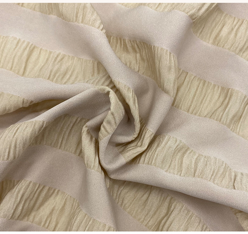 泡泡褶皱布弹力梭织条纹时装面料提花条纹法式连衣裙童装布料现货