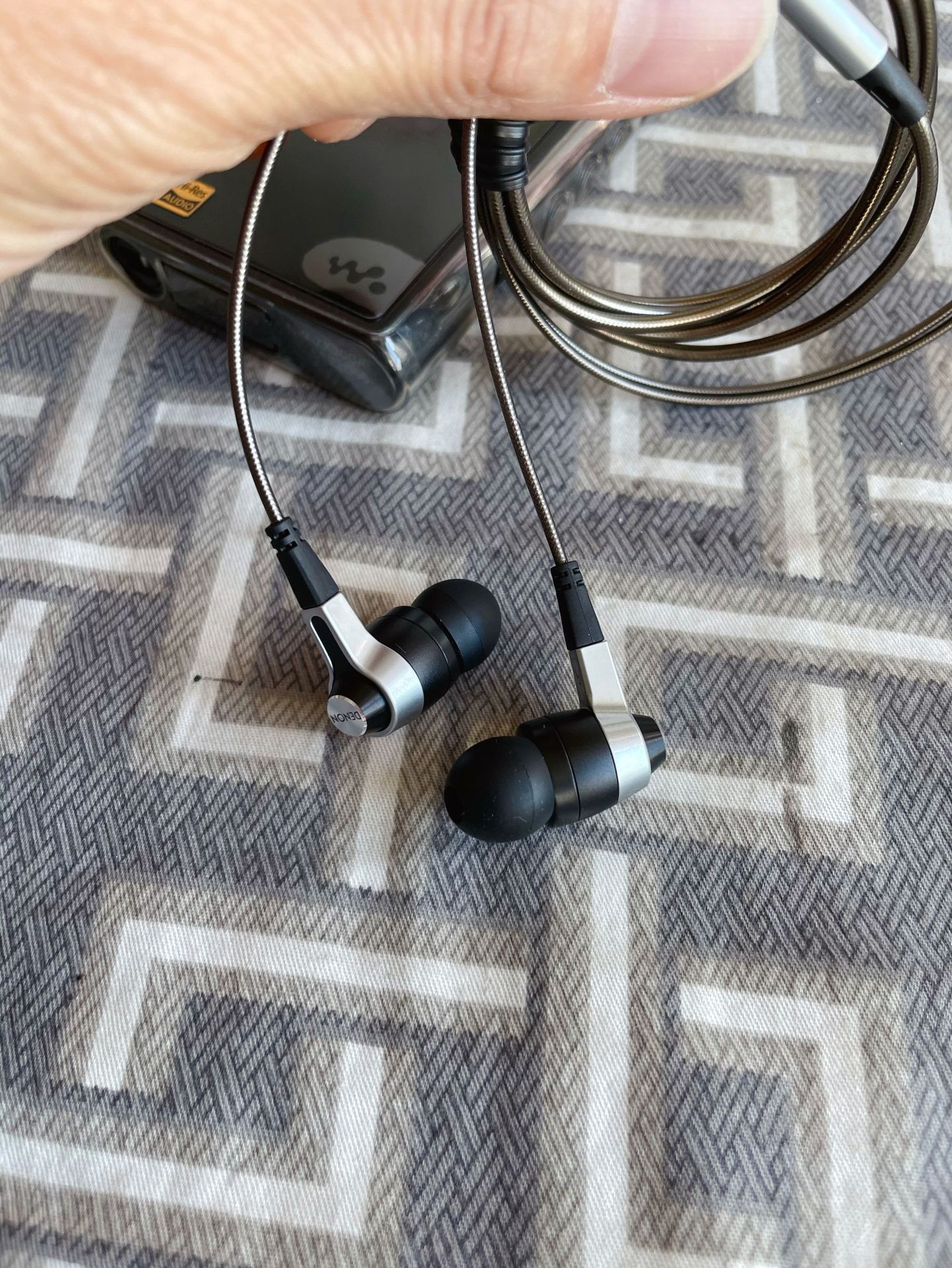 denon/天龙 ah-c720入耳式发烧hifi监听手机动圈耳机降噪耳塞