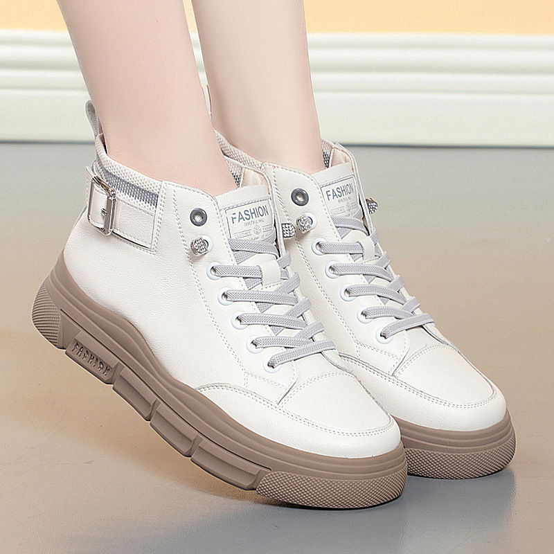 软皮女鞋2023新款秋季软底高帮休闲英伦风鞋子女爆款小白鞋板鞋女