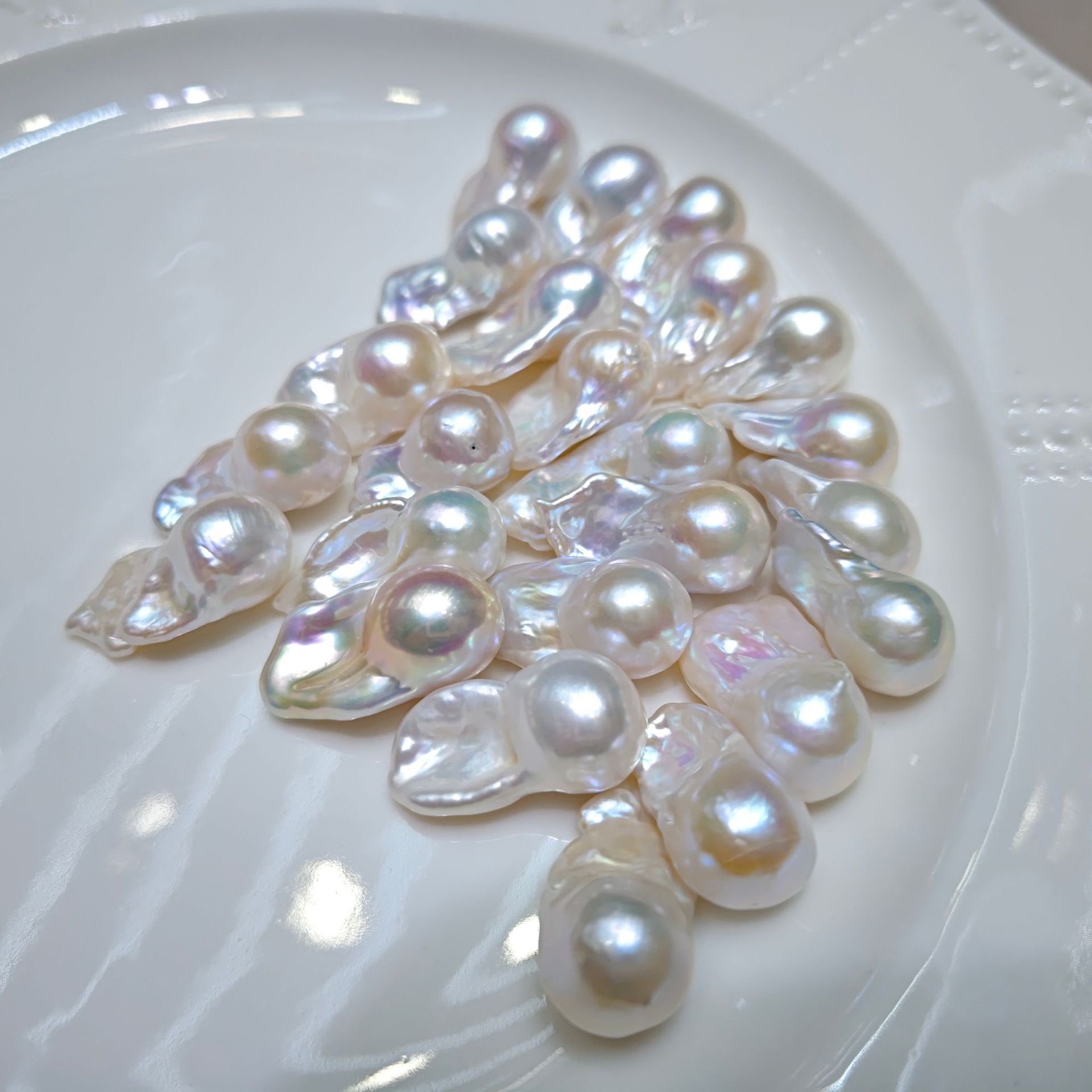 11-12mm淡水珍珠巴洛克异形珠不规则鱼尾白色大颗粒炫彩光散珠diy