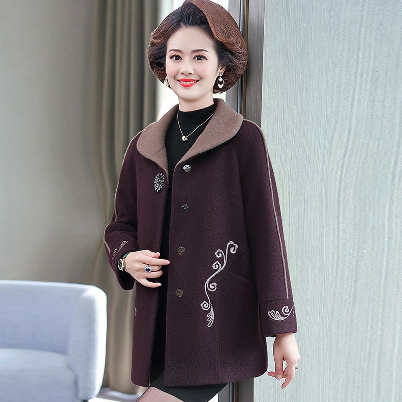 中老年春装女毛呢外套新款50岁洋气高贵短款中年妈妈春秋呢子上衣