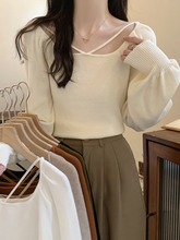 2024初春新款针织衫女韩版设计感气质上衣方领灯笼袖宽松软糯毛衣