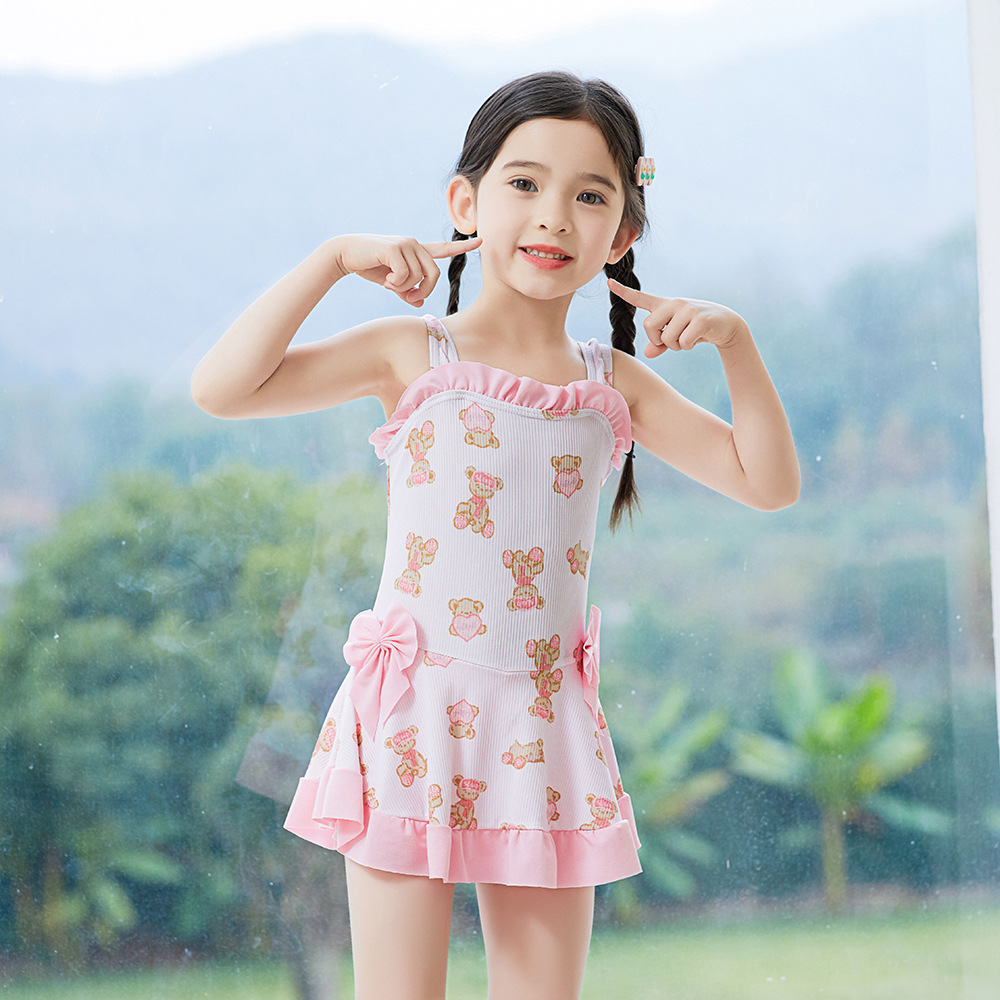 夏季可爱小熊印花泳衣女童宝宝泳装海边蝴吊带度假温泉连体游泳裙