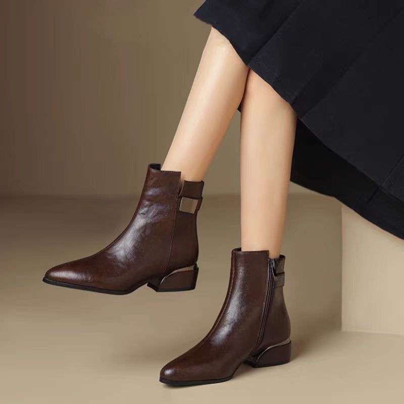 尖头短靴女粗跟2024秋季新款加绒单靴气质高跟女士靴子马丁靴