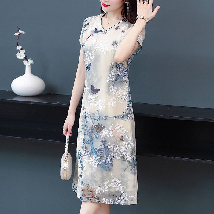 2023 Summer New Middle-Aged Mom Summer Clothes Commuting Elegant Western Style Mid-Length Improved Cheongsam Dress Women's Clothing