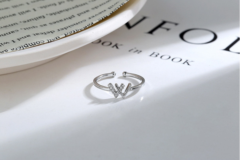 肖战王一博同款vv开口食指指环日韩国时尚微镶锆石w字母vv戒指潮