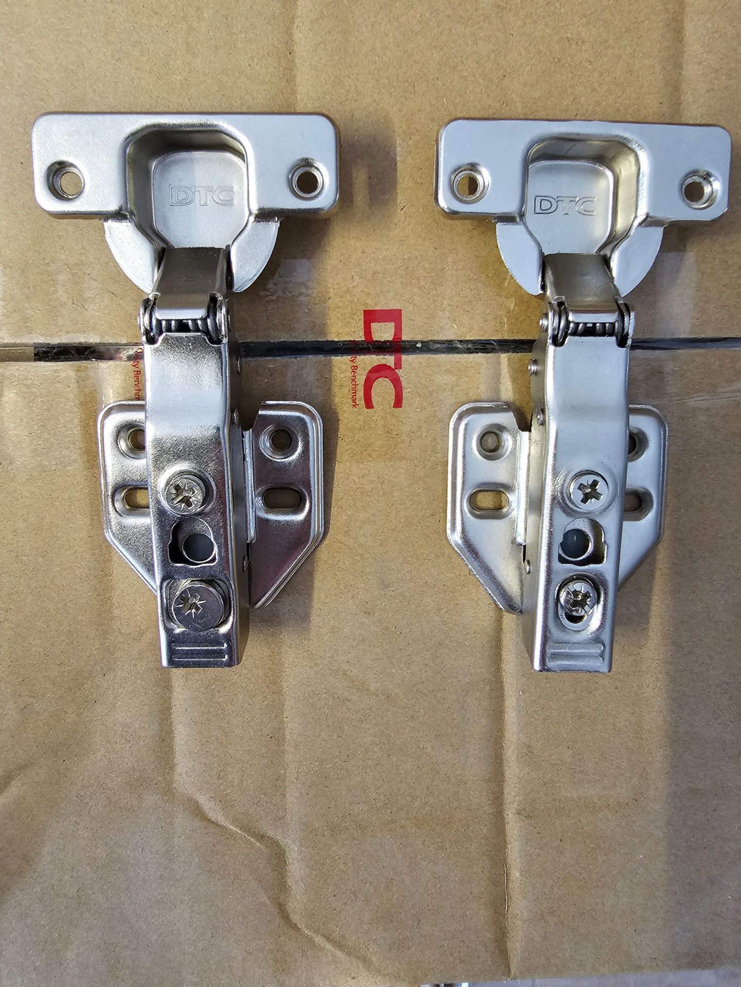 东泰dtc铰链二段力阻尼缓冲东泰五金c80脱卸半盖中弯柜门铰合页