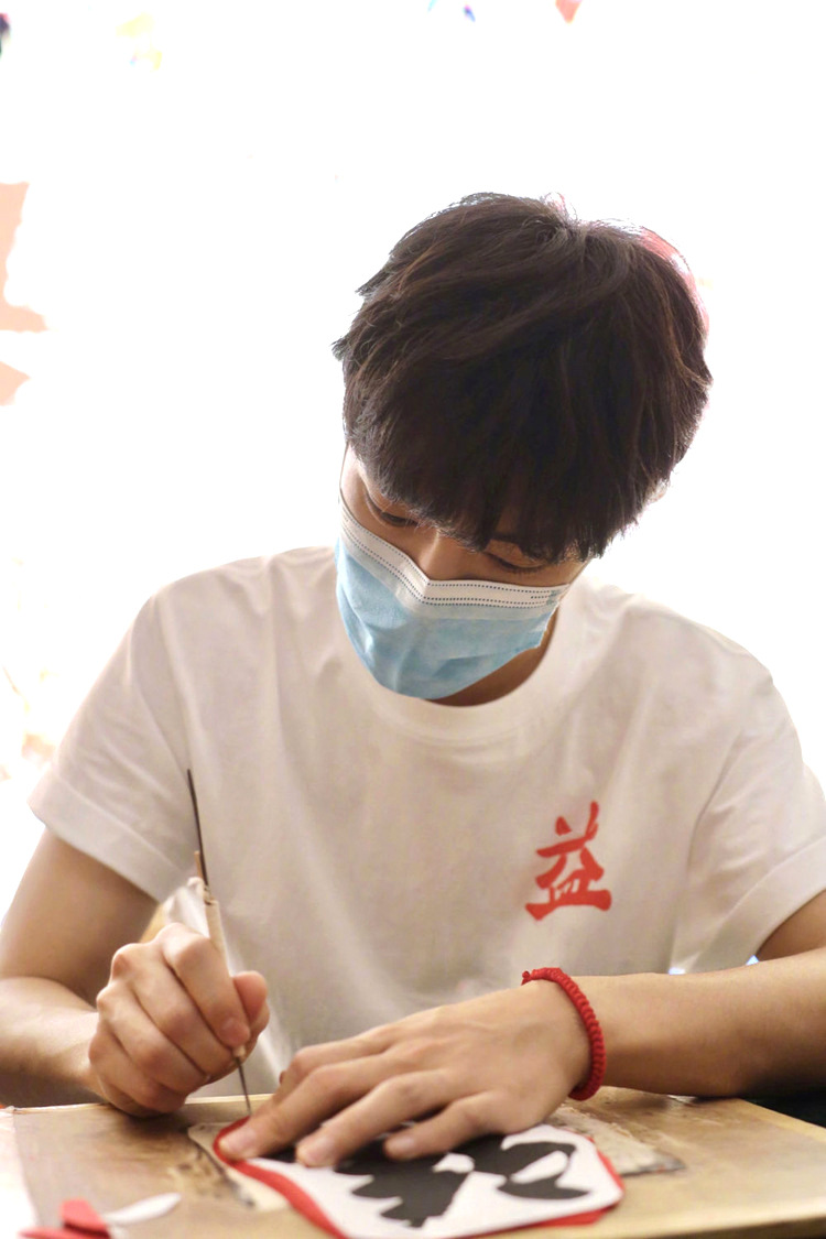 肖战同款红绳手链手工编织金刚结本命年情侣王一博明星同款手链