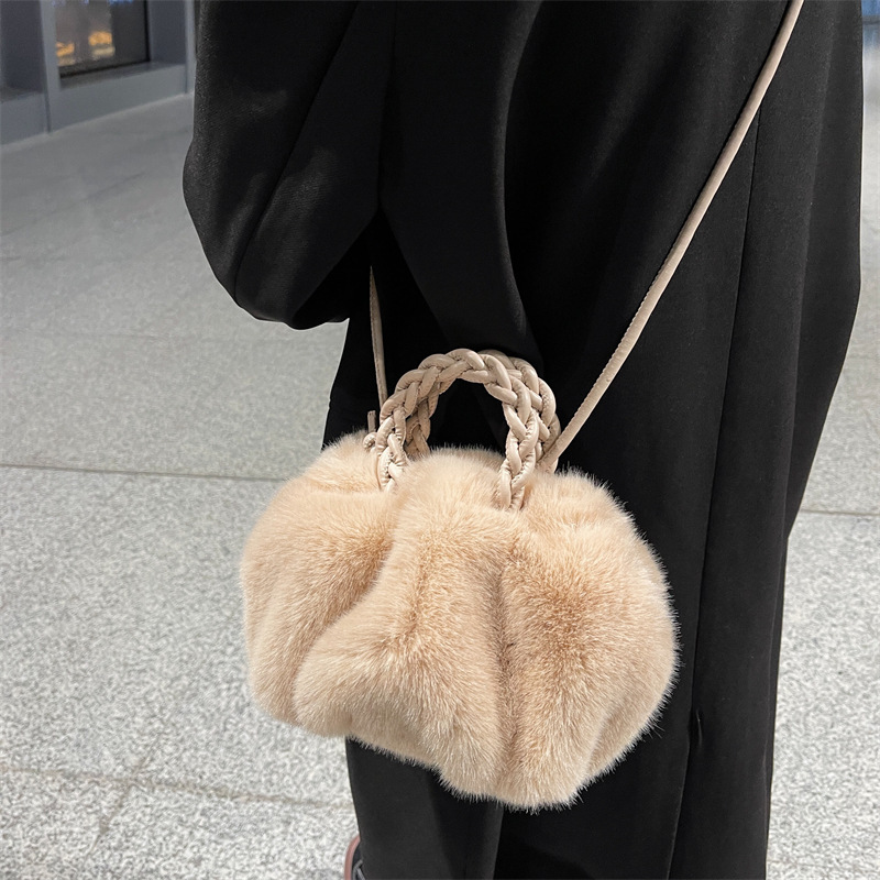 Trendy Women's Bags Portable Fur Bag Autumn and Winter New Pleated Cloud Bag High Sense Plush Bag Underarm Shoulder Crossbody