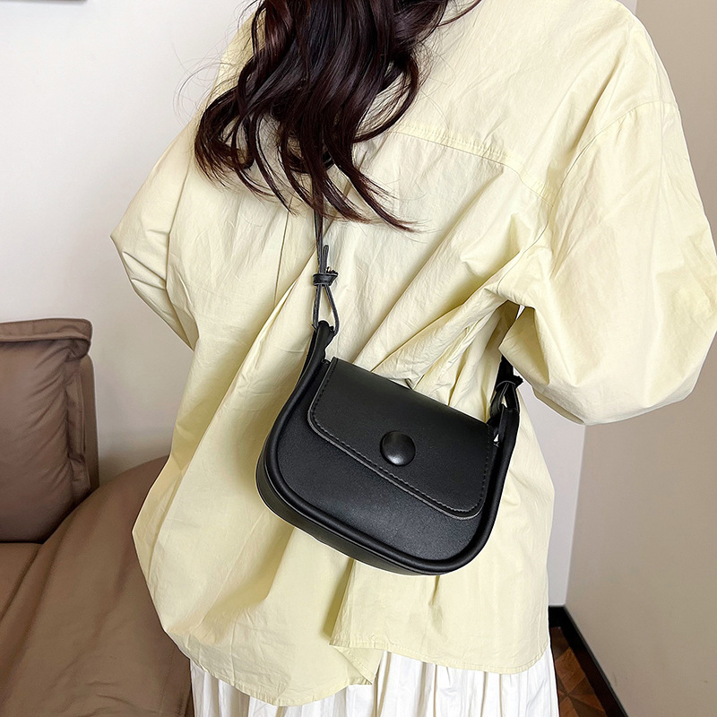 Cross-Border Simple 2024 New Casual Commuter Small Square Bag Female Texture Korean Style Niche Simple Shoulder Bag Messenger Bag